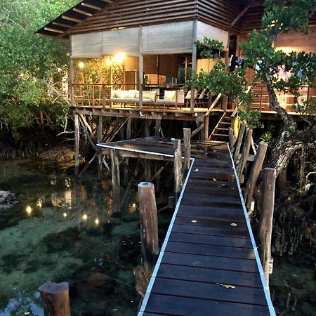 Villa Luzo & Tours Saonek المظهر الخارجي الصورة