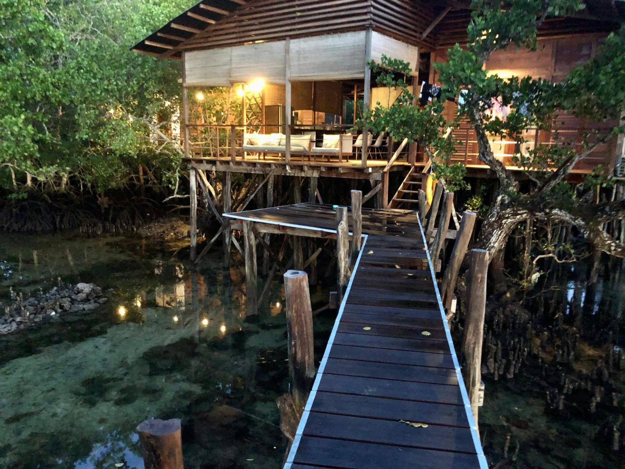 Villa Luzo & Tours Saonek المظهر الخارجي الصورة
